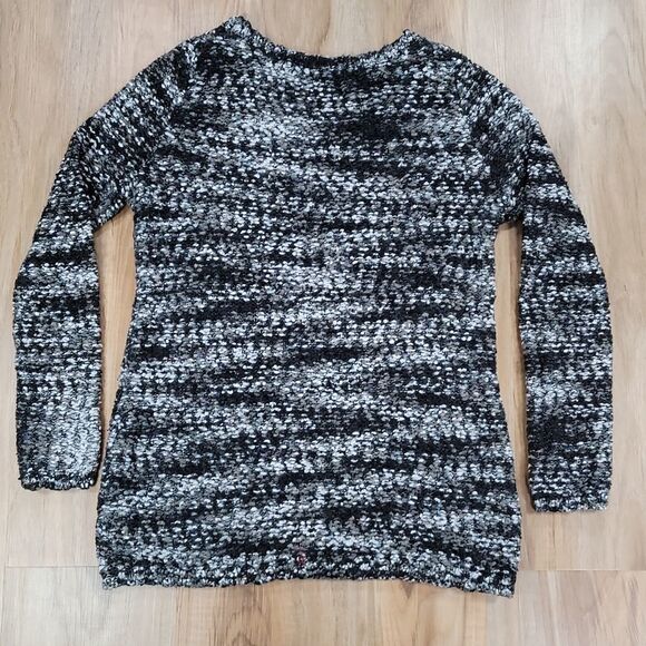🔹️Charming Charlie Black & White Variegated Sweater Medium - Picture 2 of 9